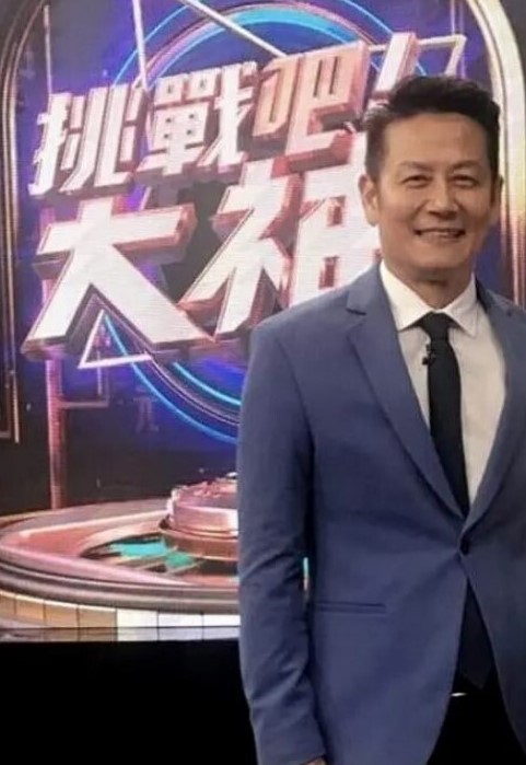 【抖音反差婊】莉莉安新娘足疗技师211全网男人心中的白月光被大神重金拿下并流出视频 - 乳此甚好海报