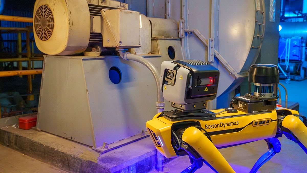 岳毛多又紧做起爽 robot with sensing payload autonomously inspects a motor